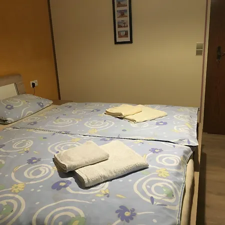 Landhaus-brunnenhof Гостевой дом 2*